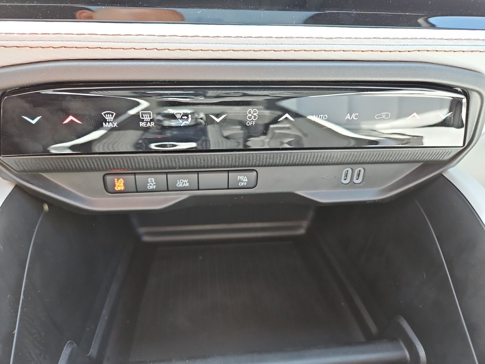 New 2026 Jeep Cherokee Limited AWD/4WD image 27