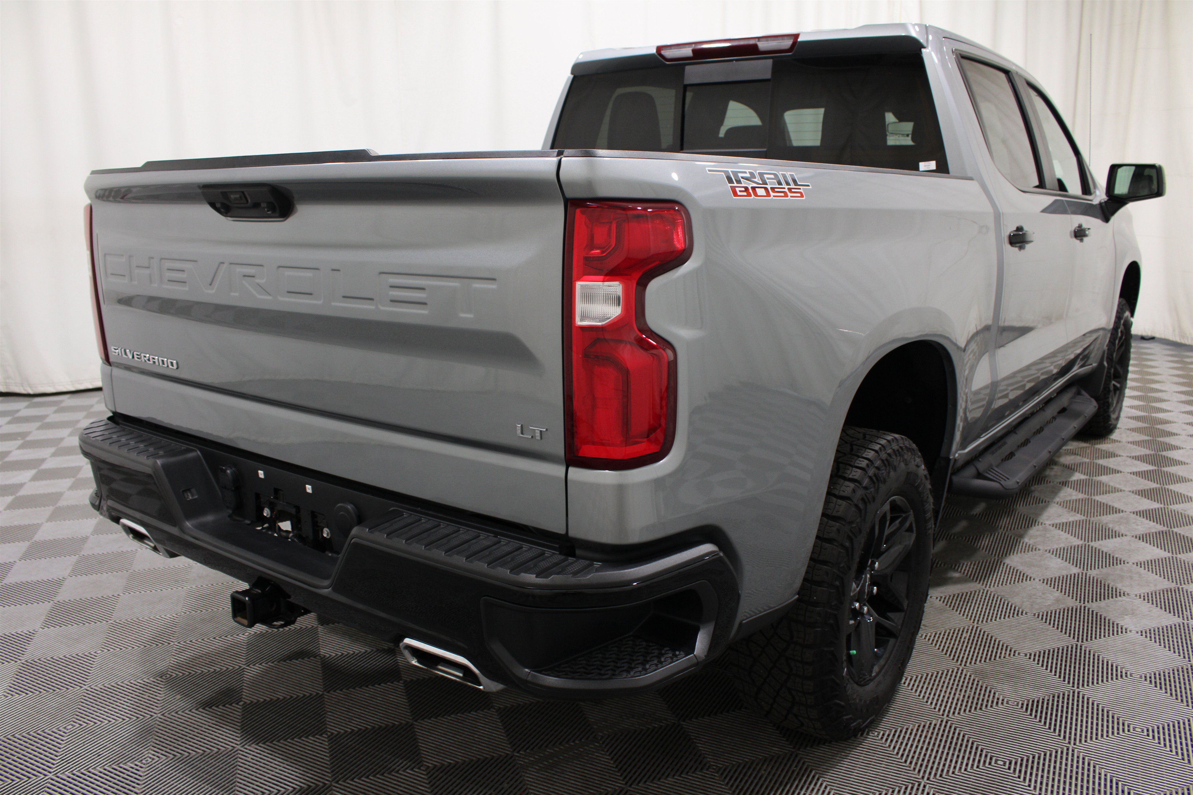 Used 2025 Chevrolet Silverado 1500 LT Trail Boss w/ Convenience Package II AWD/4WD image 29