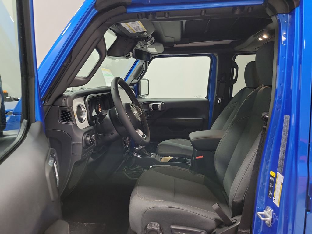 New 2026 Jeep Wrangler Sahara w/ Technology Group image 9