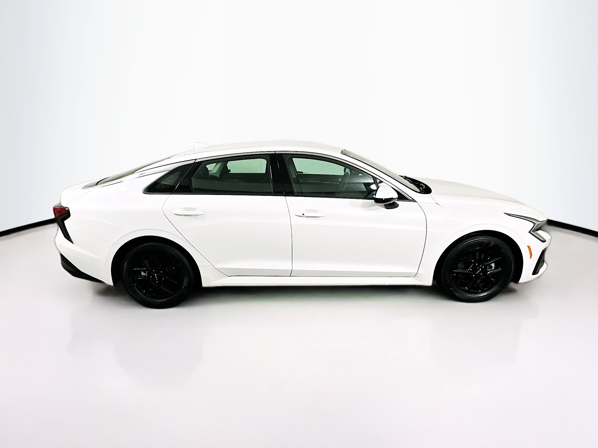 Used 2025 Kia K5 LXS FWD image 10
