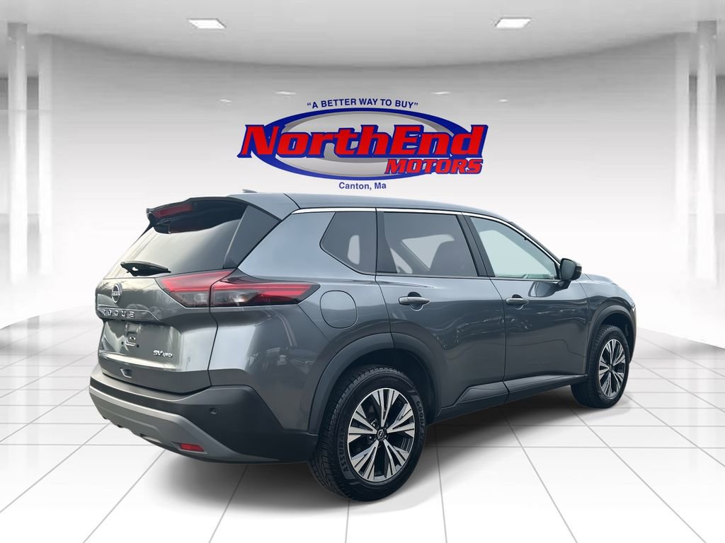 Used 2022 Nissan Rogue SV image 3