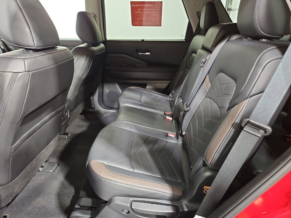 Certified 2025 Nissan Pathfinder Platinum w/ Cargo Package image 27