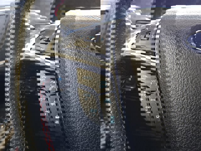 Used 2022 Ford Edge ST-Line w/ Class II Trailer Tow Package image 32