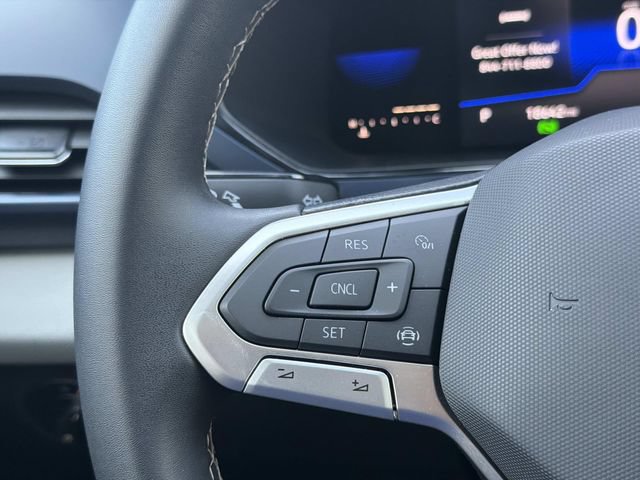 Certified 2022 Volkswagen Taos SE w/ Panoramic Sunroof Package FWD image 16