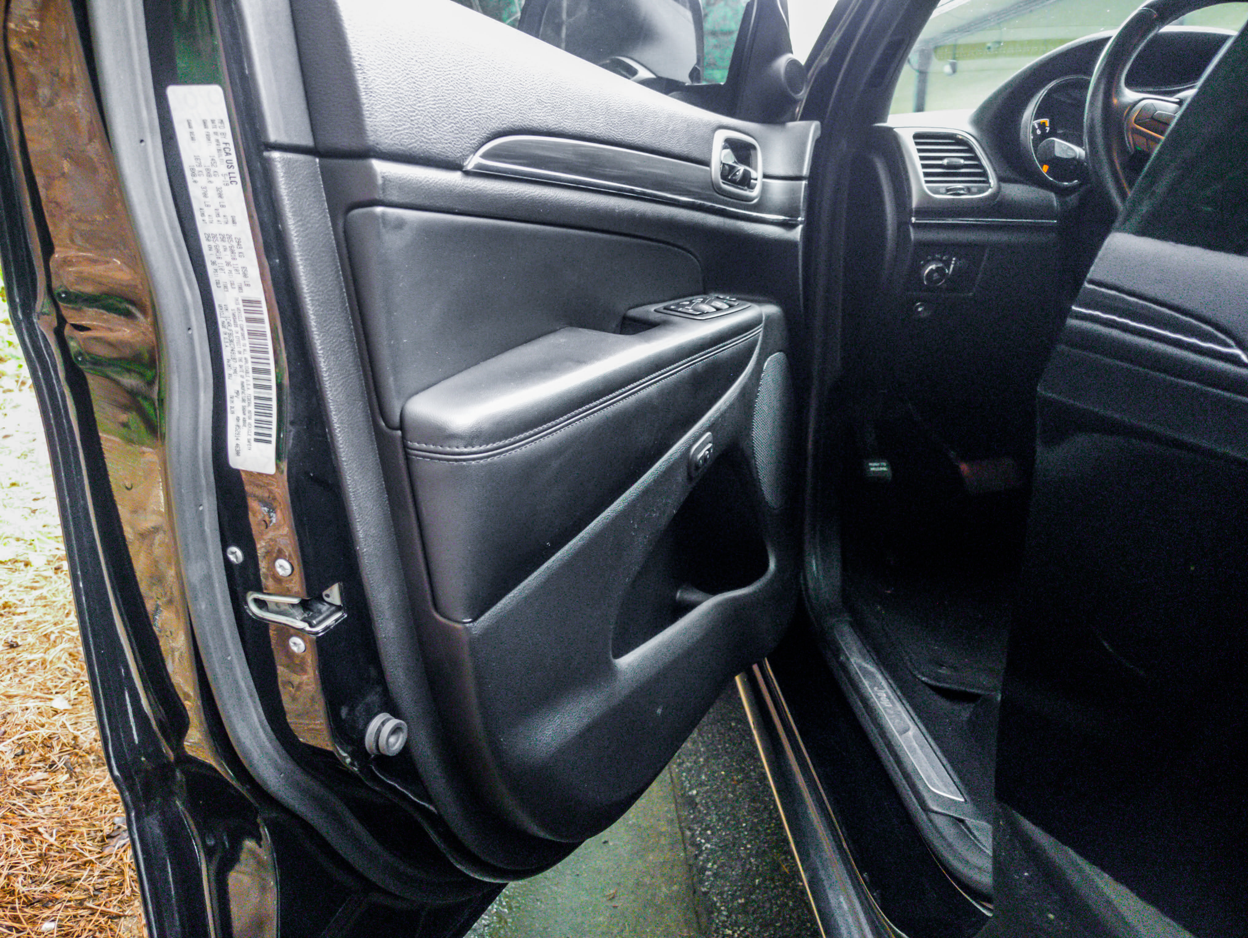 Used 2019 Jeep Grand Cherokee Limited w/ Luxury Group II image 32