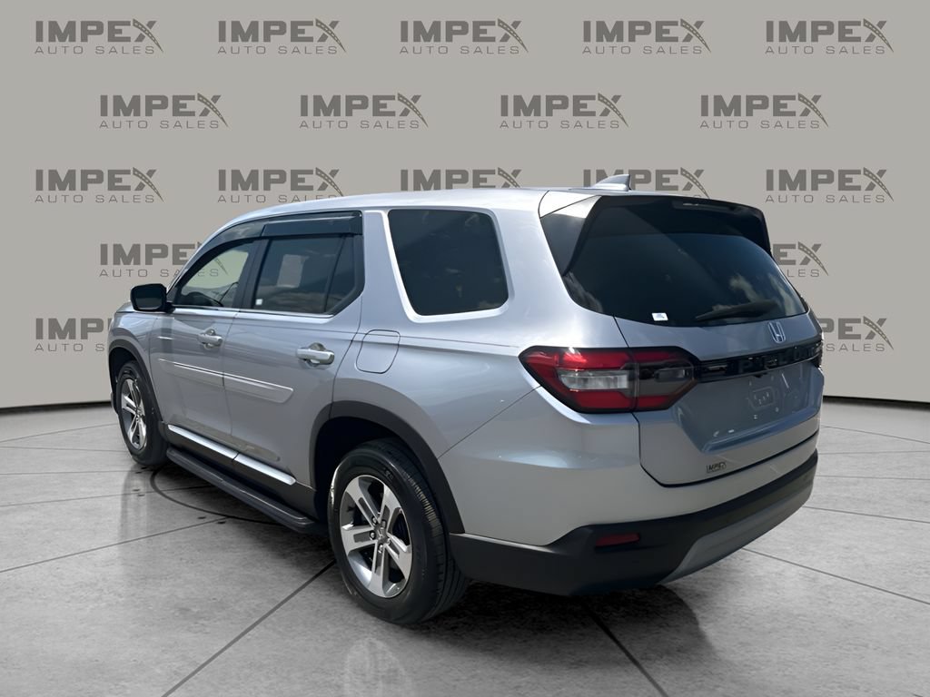 Used 2023 Honda Pilot EX-L image 3