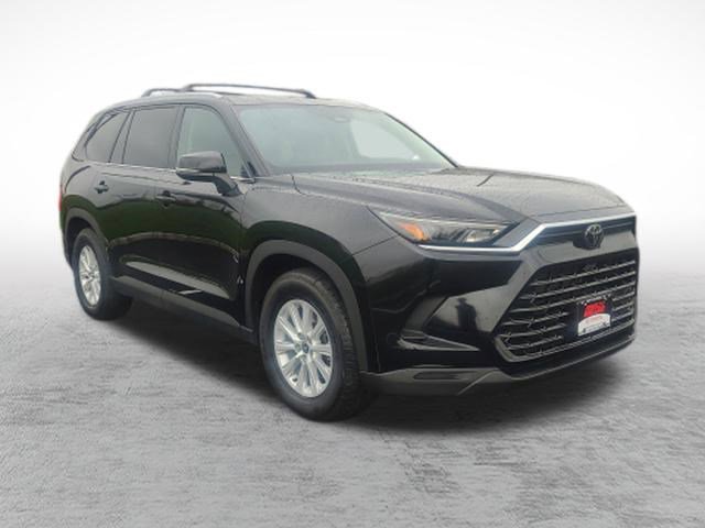 Certified 2024 Toyota Grand Highlander XLE image 3