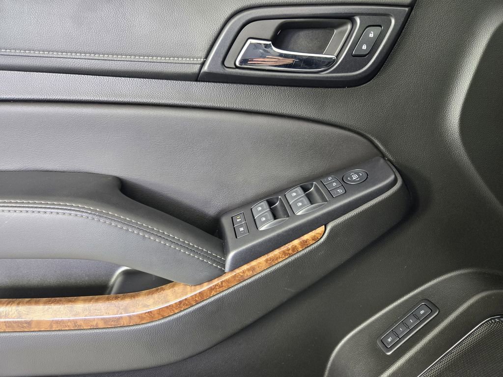 Used 2019 Chevrolet Suburban Premier image 23