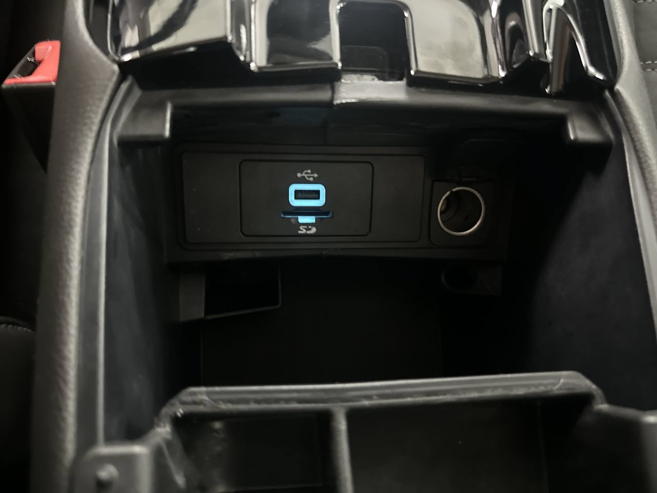 Used 2016 Ford Fusion SE w/ Equipment Group 202A FWD image 49
