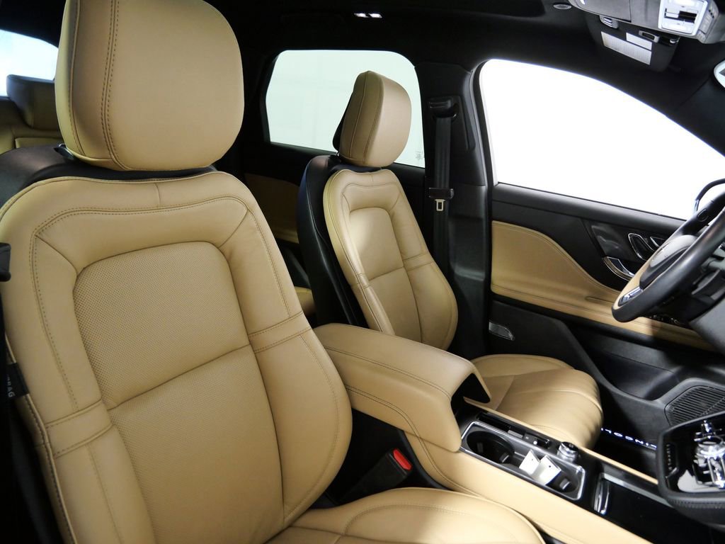 Certified 2022 Lincoln Corsair Reserve w/ Equipment Group 201A image 13