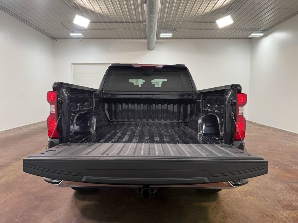 Used 2023 Chevrolet Silverado 1500 LT AWD/4WD image 26