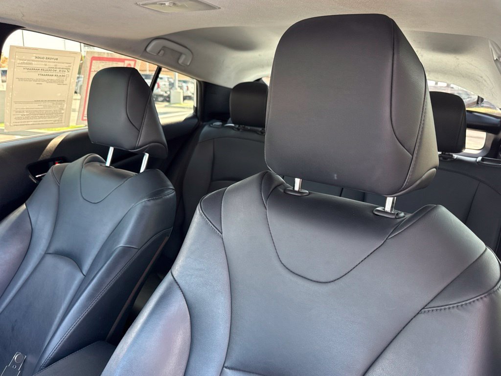 Used 2019 Toyota Prius XLE w/ Premium Convenience Package FWD image 21