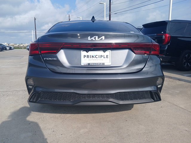 Used 2024 Kia Forte LXS w/ LXS Technology Package FWD image 8
