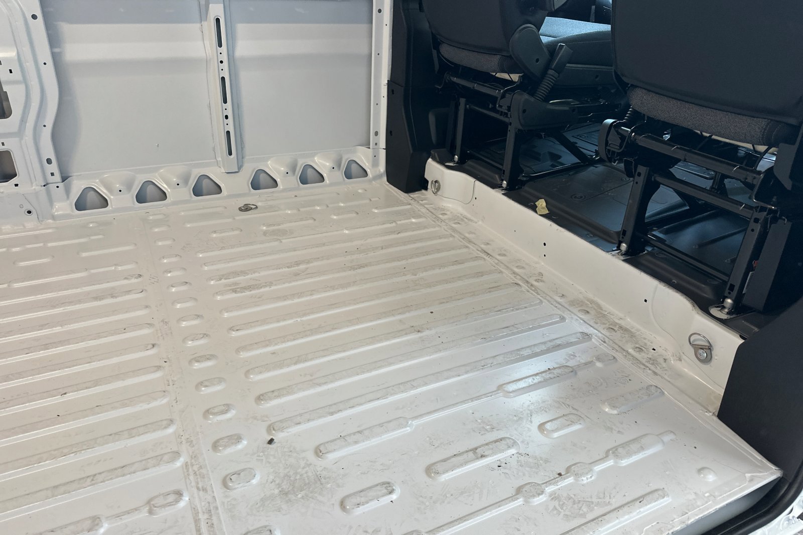 New 2026 RAM ProMaster 3500 w/ Quick Order Package 22G SLT image 11