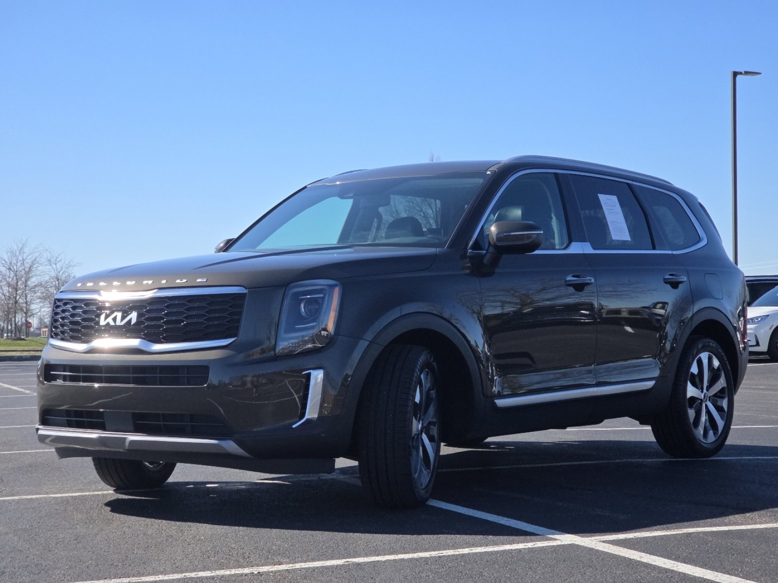 Used 2022 Kia Telluride S image 16