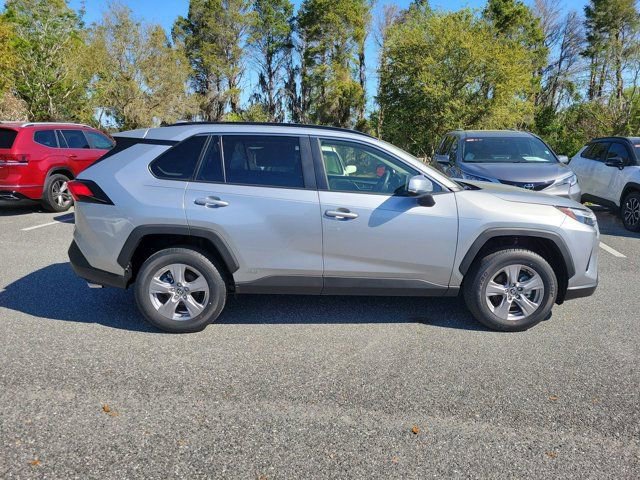 Used 2025 Toyota RAV4 XLE image 9