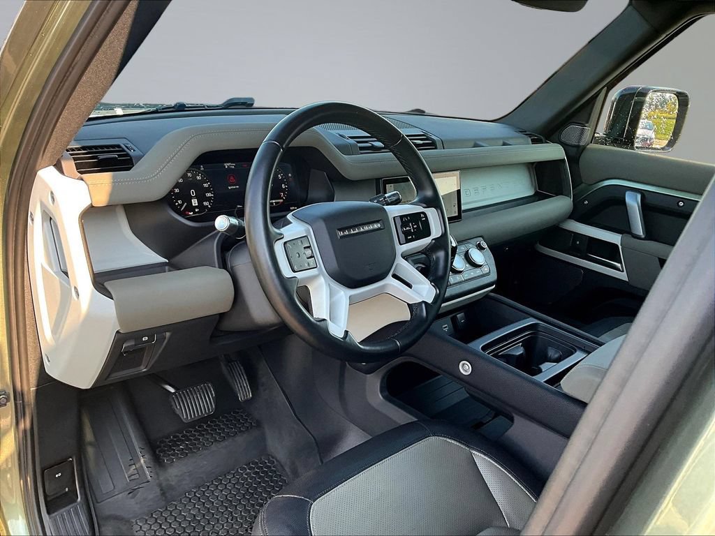 Used 2022 Land Rover Defender 110 X-Dynamic SE AWD/4WD image 19