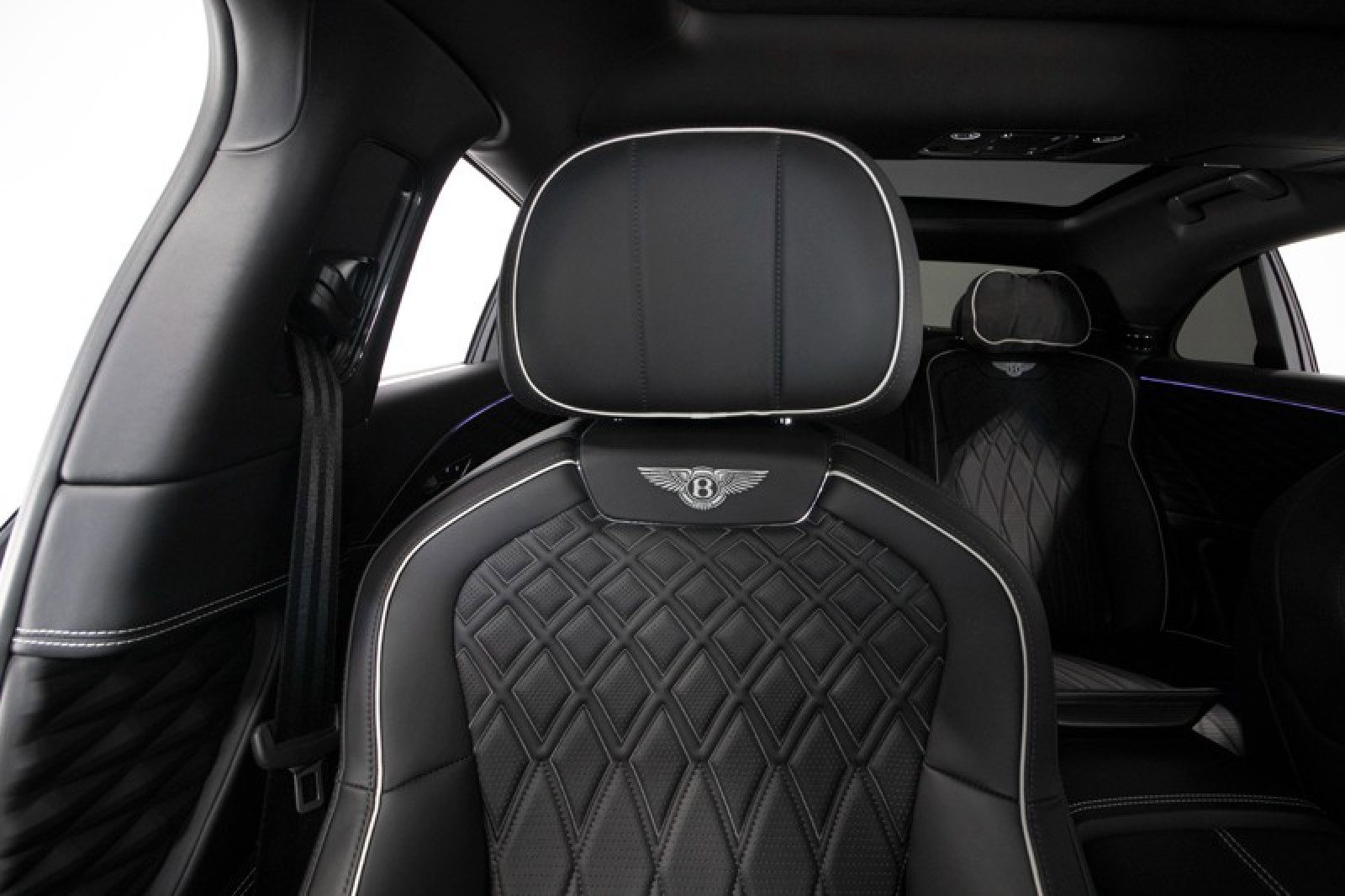 Used 2021 Bentley Flying Spur V8 image 58