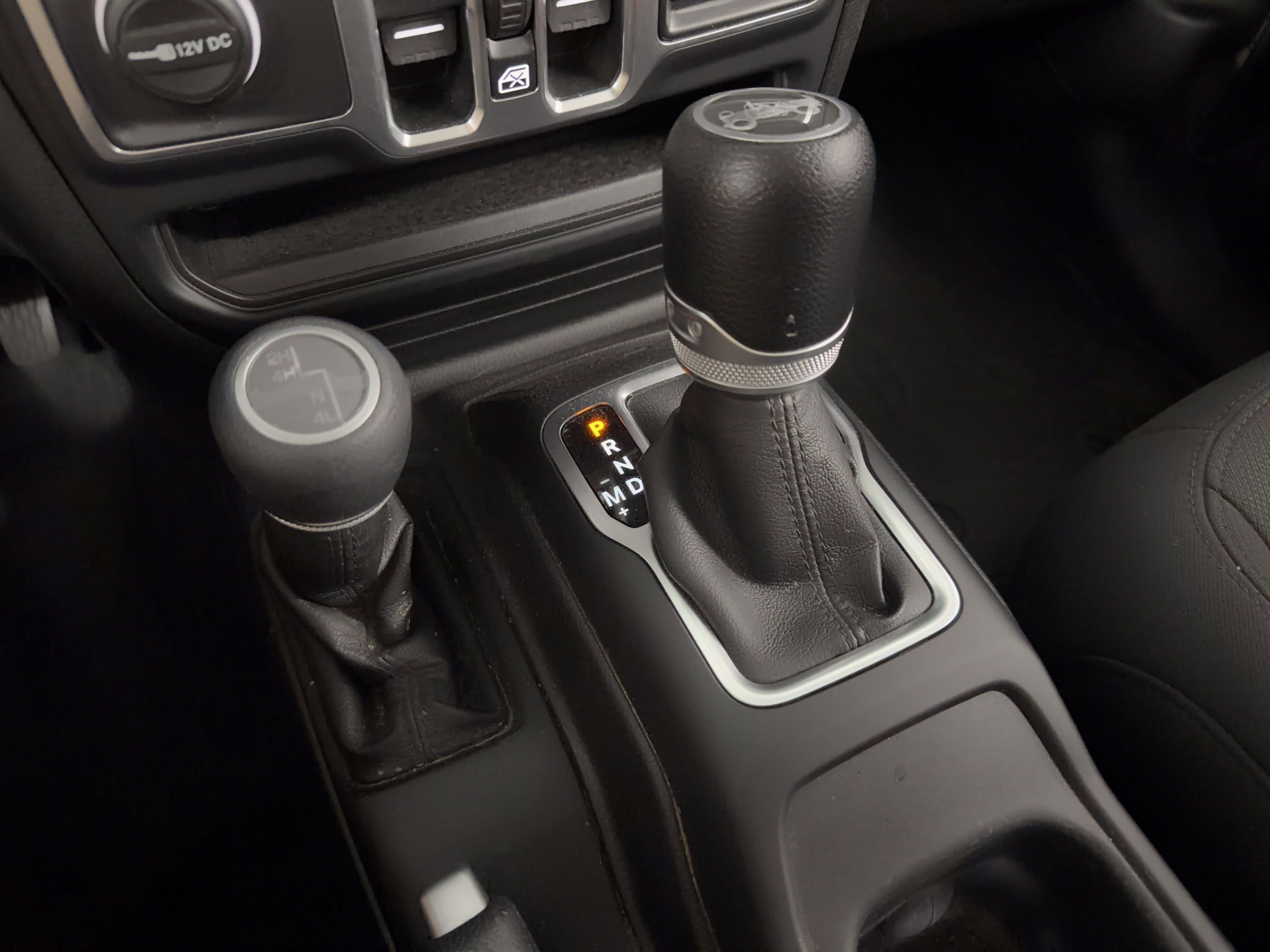 Used 2018 Jeep Wrangler Unlimited Sport S AWD/4WD image 25