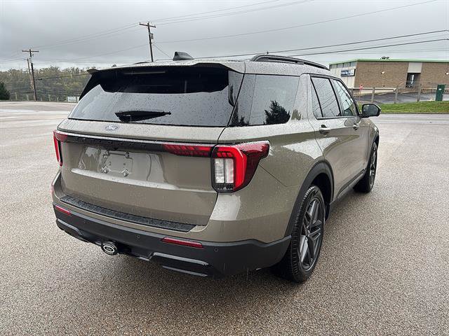 New 2027 Ford Explorer ST-Line w/ Premium Package AWD/4WD image 4