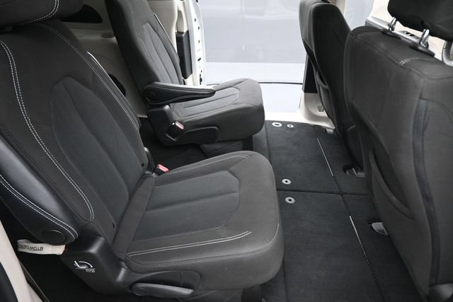 Used 2024 Chrysler Voyager LX FWD image 23