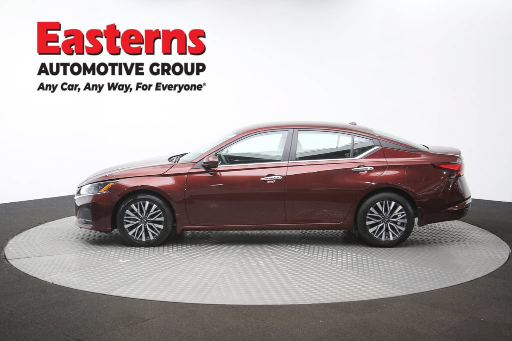 Used 2023 Nissan Altima 2.5 SV FWD image 59