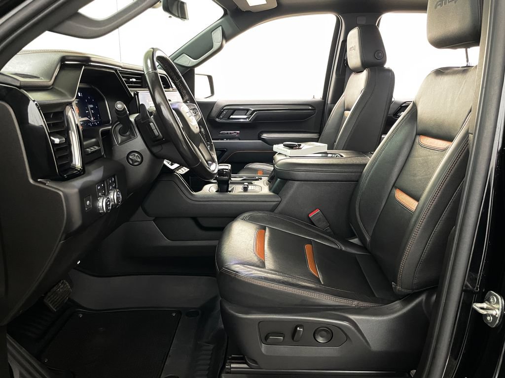 Used 2022 GMC Sierra 1500 AT4 w/ AT4 Premium Package AWD/4WD image 8