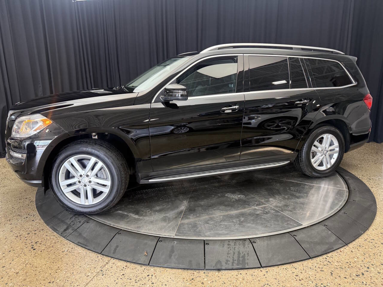 Used 2013 Mercedes-Benz GL 450 GL 450 4MATIC AWD 4dr SUV image 3
