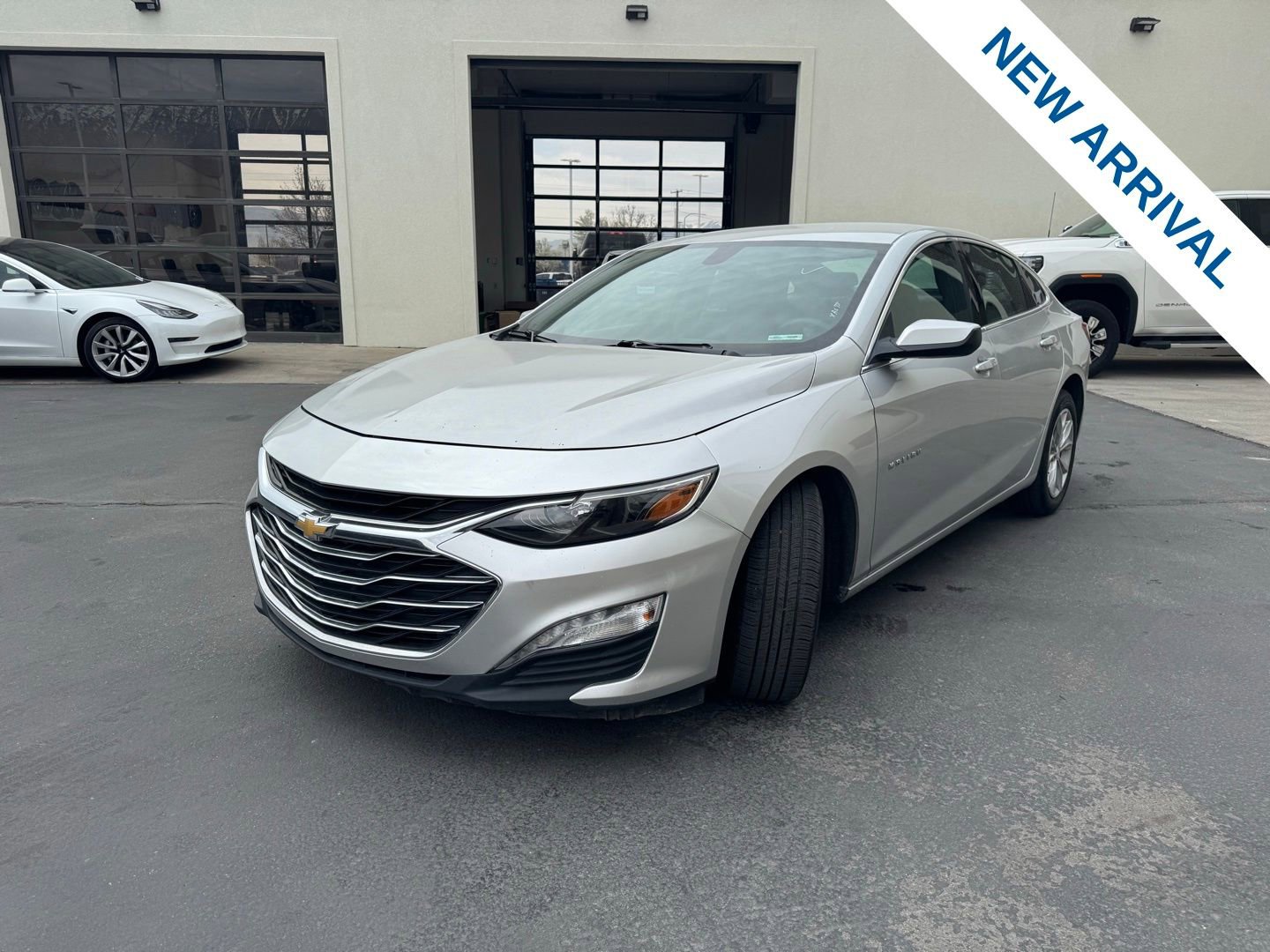 Used 2021 Chevrolet Malibu LT image 3