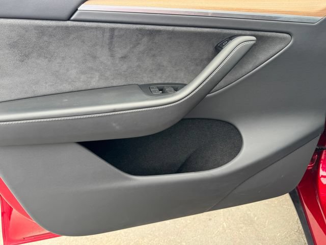 Used 2024 Tesla Model Y Long Range AWD/4WD image 15