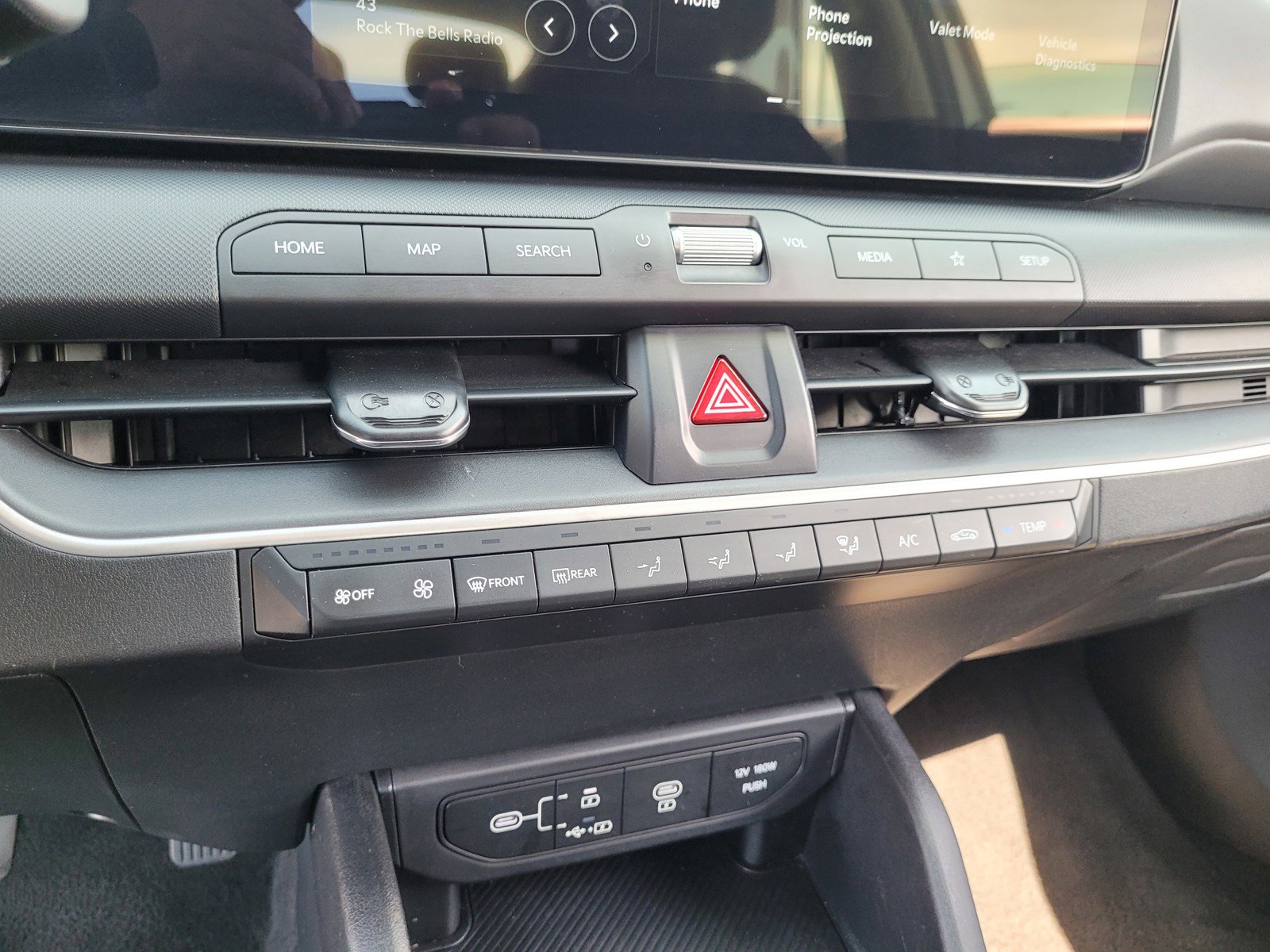 Used 2025 Kia K4 LXS image 18