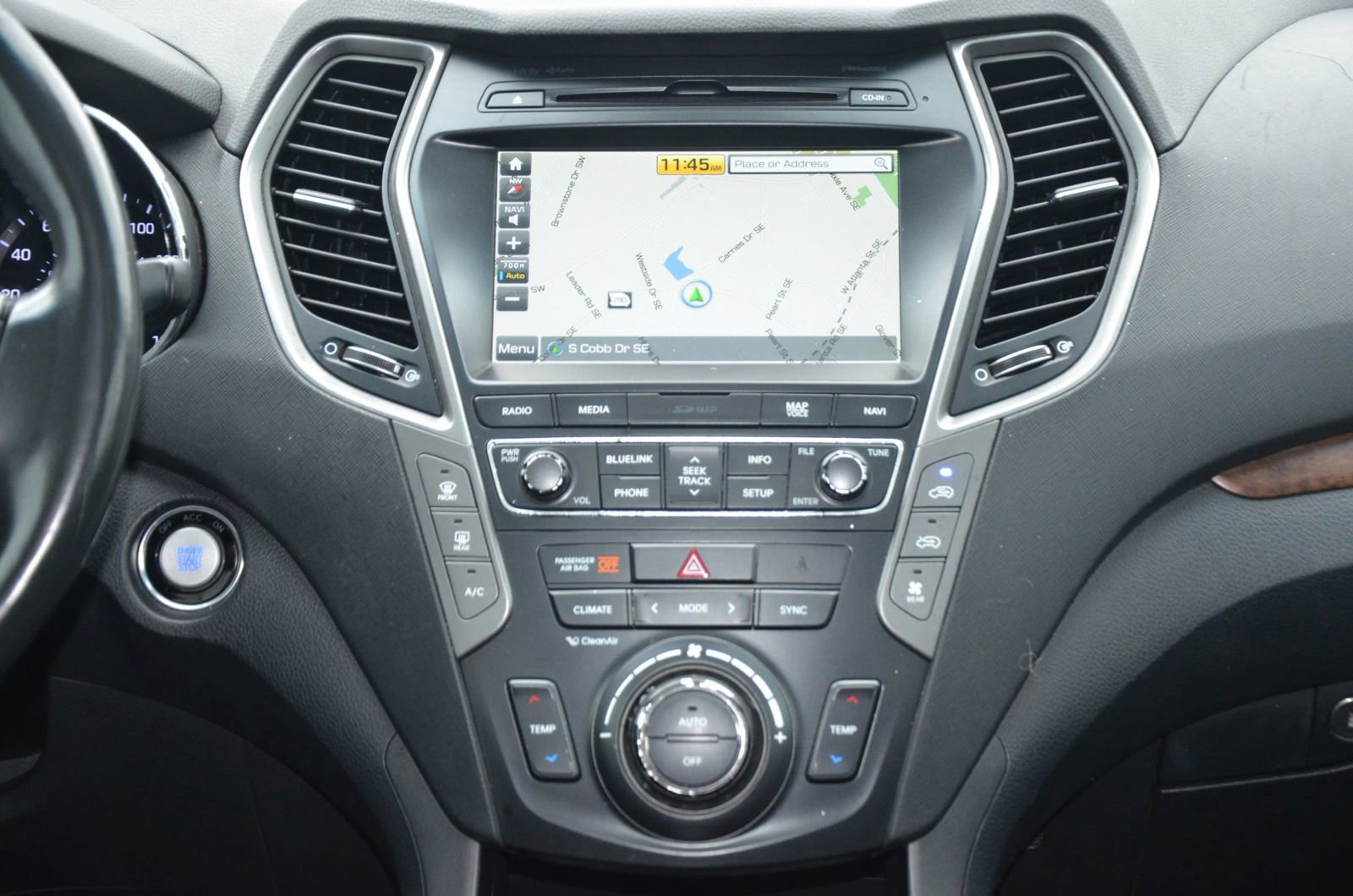 Used 2017 Hyundai Santa Fe Limited image 33