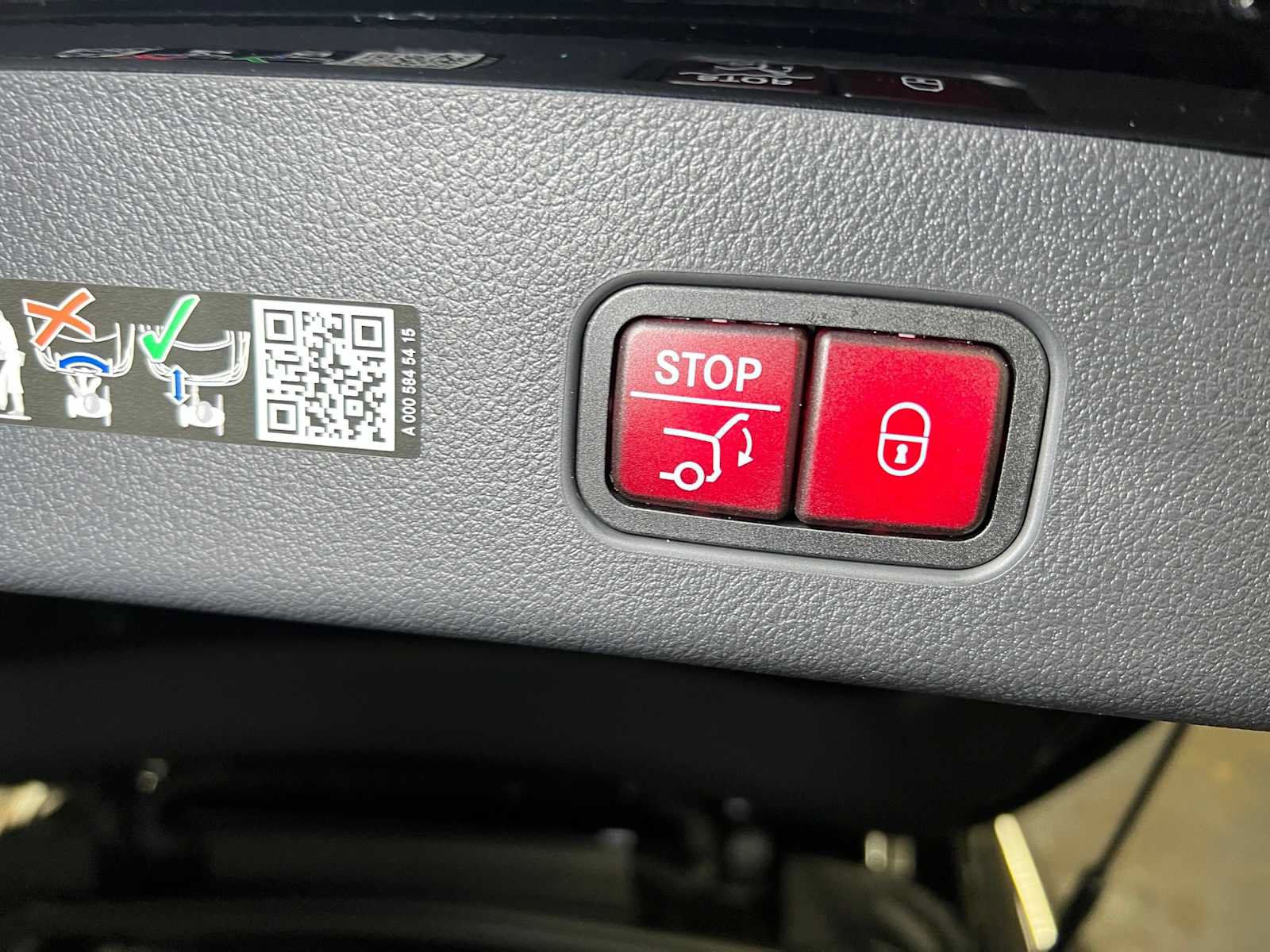 Used 2026 Mercedes-Benz GLC 300 4MATIC image 17