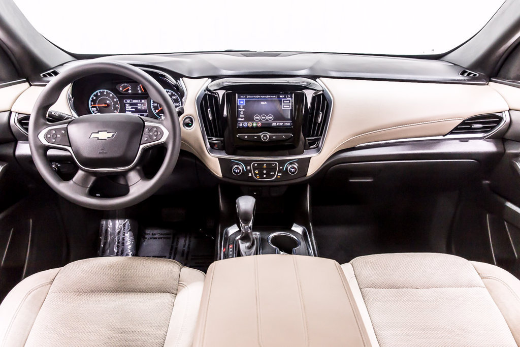 Used 2023 Chevrolet Traverse LS w/ LPO, Cargo Package FWD image 17