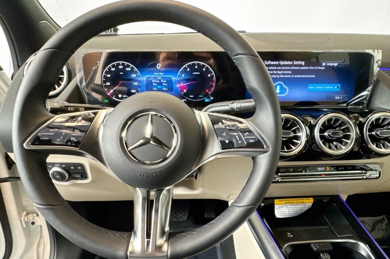 New 2025 Mercedes-Benz GLA 250 image 11