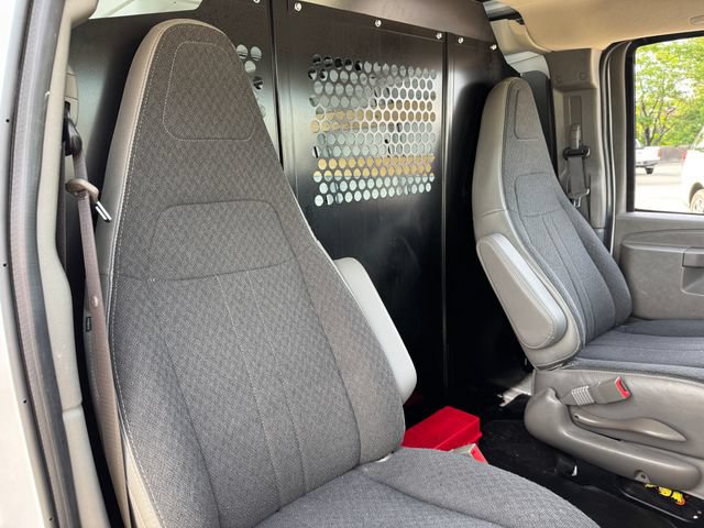 Used 2025 GMC Savana 2500 w/ Driver Convenience Package RWD image 16