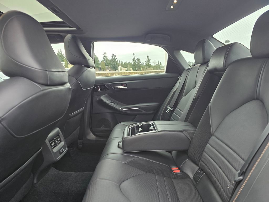 Used 2019 Toyota Avalon XSE image 18