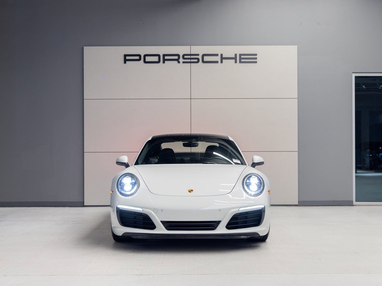 Certified 2019 Porsche 911 Carrera 4S image 10