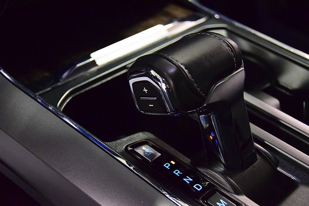 Used 2021 Ford F150 Lariat w/ Equipment Group 502A High image 27