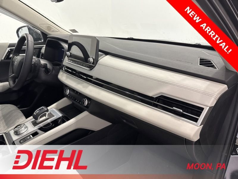 Used 2024 Mitsubishi Outlander SEL image 16