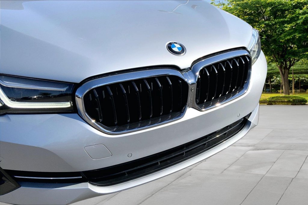 Used 2021 BMW 530i w/ Convenience Package RWD image 31