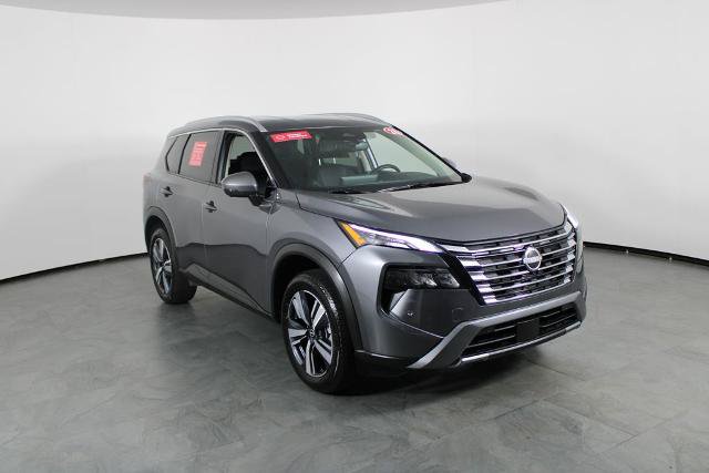 Certified 2026 Nissan Rogue SL FWD image 14