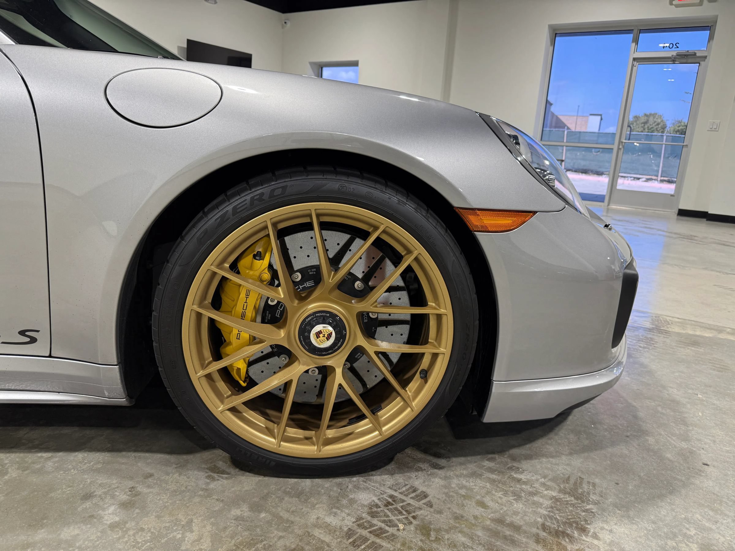 Used 2017 Porsche 911 Turbo S AWD/4WD image 29