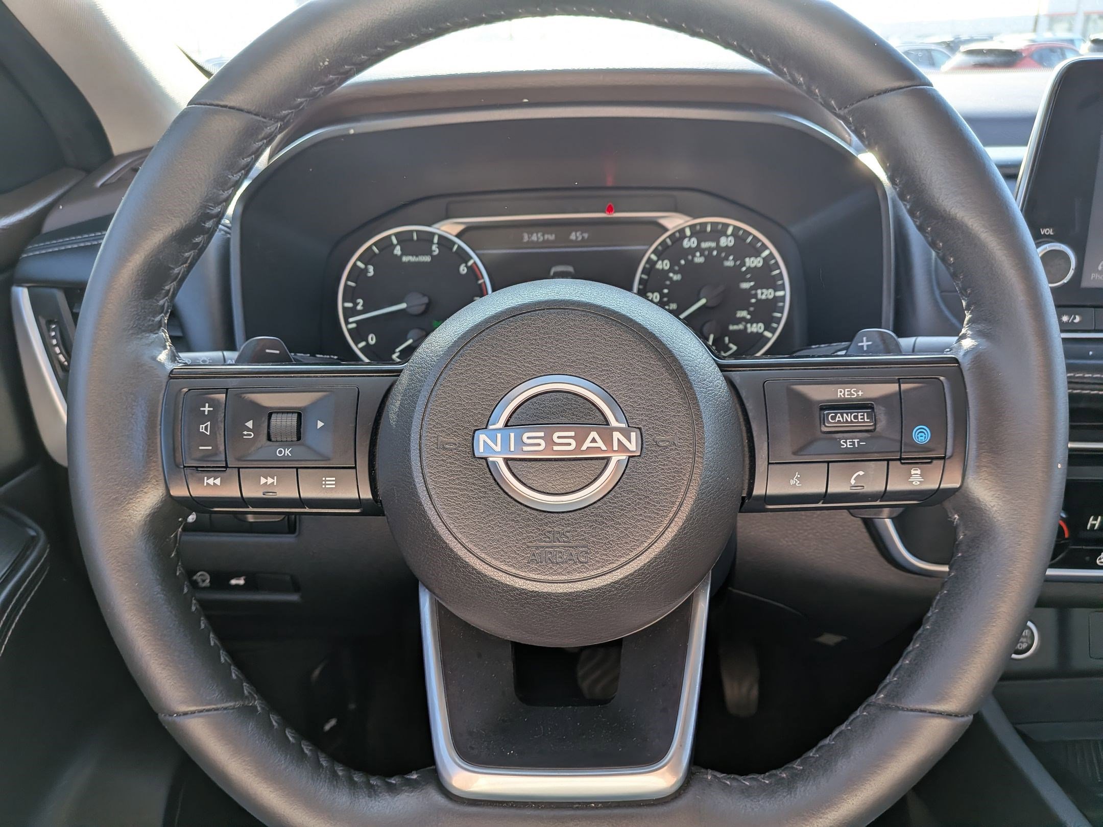 Used 2023 Nissan Rogue SV w/ SV Premium B Package image 18