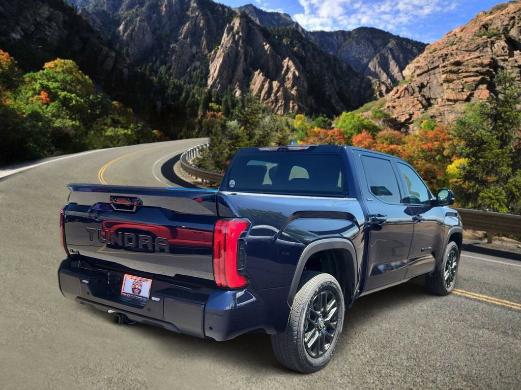 Used 2025 Toyota Tundra Limited AWD/4WD image 3
