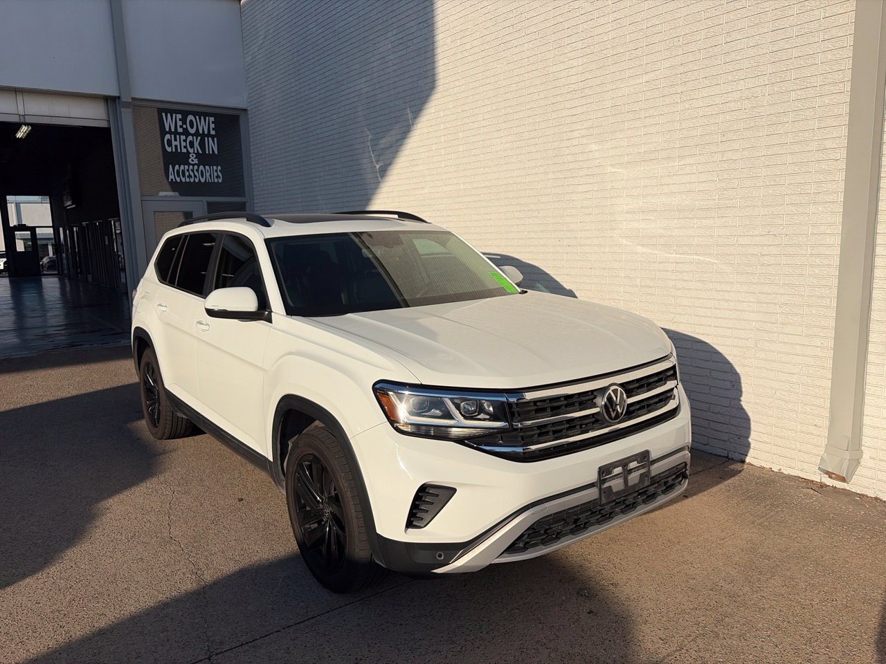Used 2022 Volkswagen Atlas SE FWD image 1