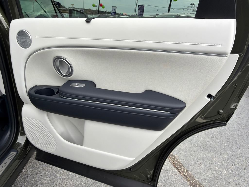 New 2026 Hyundai Palisade Calligraphy FWD image 16