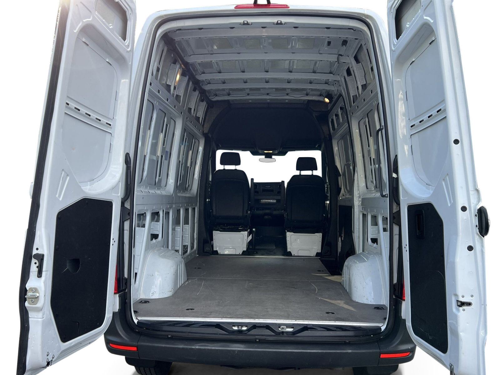 Used 2025 Mercedes-Benz Sprinter 2500 image 25