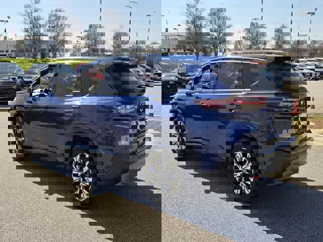 Used 2021 Nissan Rogue SV image 5