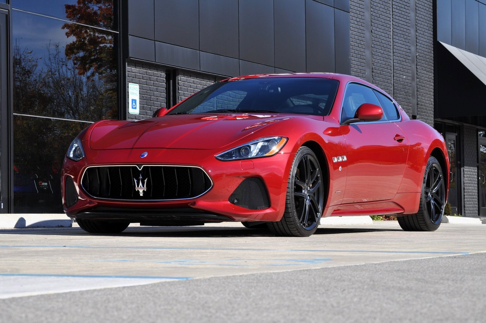 Used 2018 Maserati GranTurismo Sport image 16